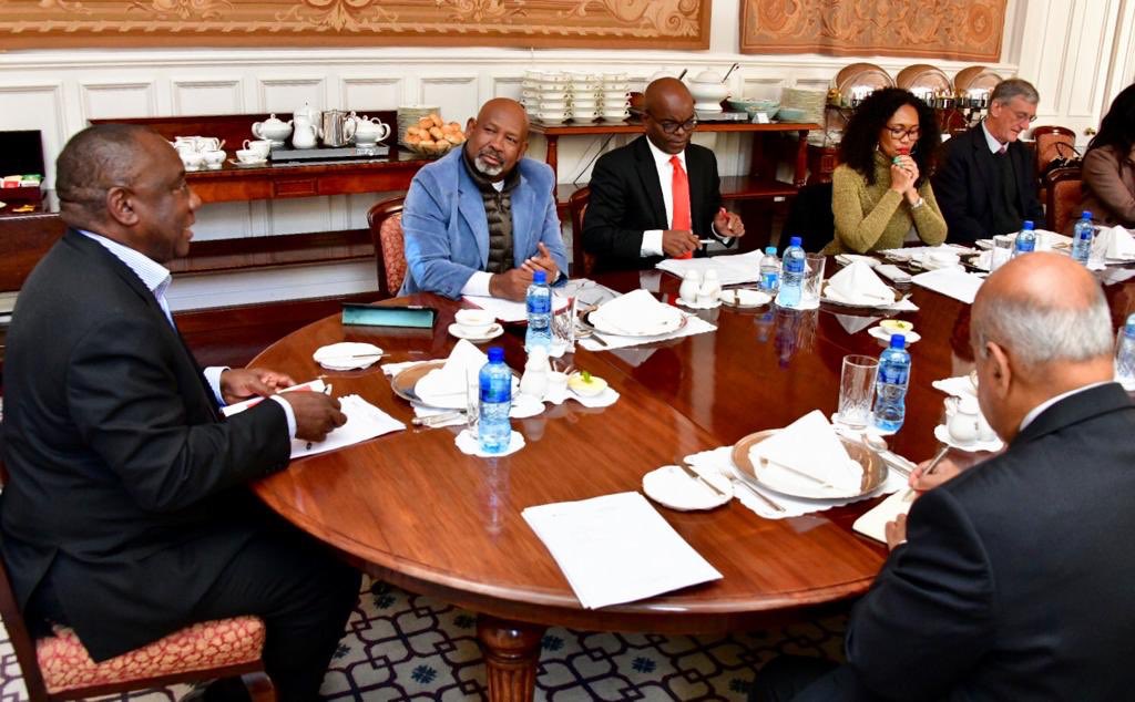 PresidencyZA's tweet image. President @CyrilRamaphosa met with members of the #Eskom board earlier today at the Genadendal Residence in Cape Town, Western Cape.