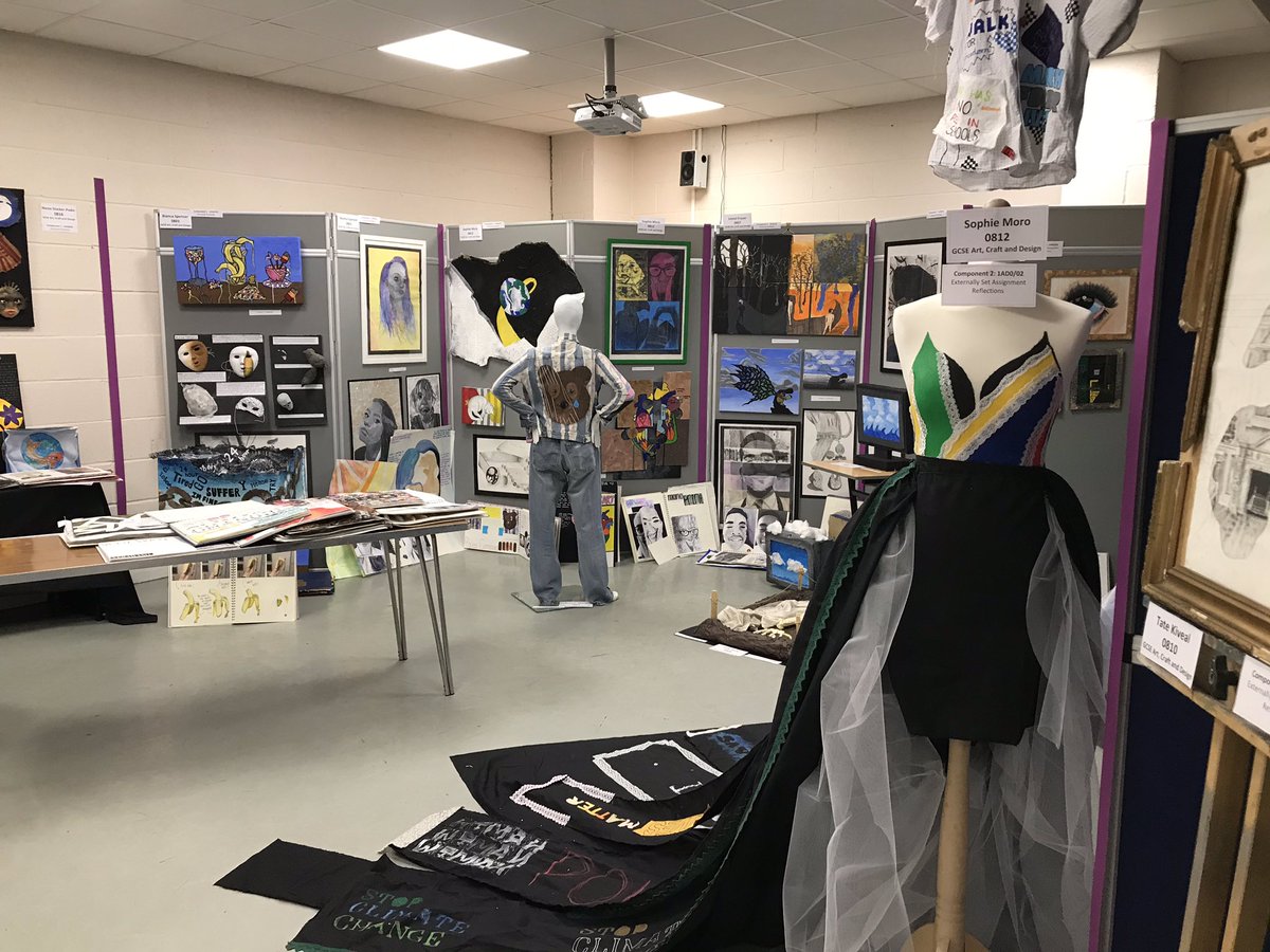 WebberIndie's tweet photo. Wow - we certainly have some really talented creatives at our school. A few examples from our GCSE Art Show. A visual feast for the eyes and soul. Thank you π #WebberEdge #MiltonKeyes https://t.co/ff8eOfMb1v
