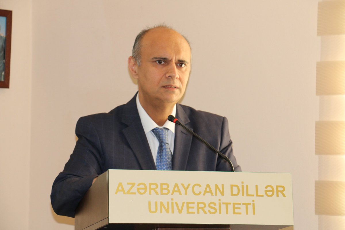 enterpriseaze's tweet image. İİTKM-in EnterpriseAzerbaijan Portalının Vergilər Nazirliyi ilə birgə həyata keçirdiyi növbəti startap təlimi Azərbaycan Dillər Universitetində keçirilib. 
#EnterpriseAzerbaijan #Azexport #Taxes #startup #AUL #university #student #investing #crowdfunding #Azerbaijan