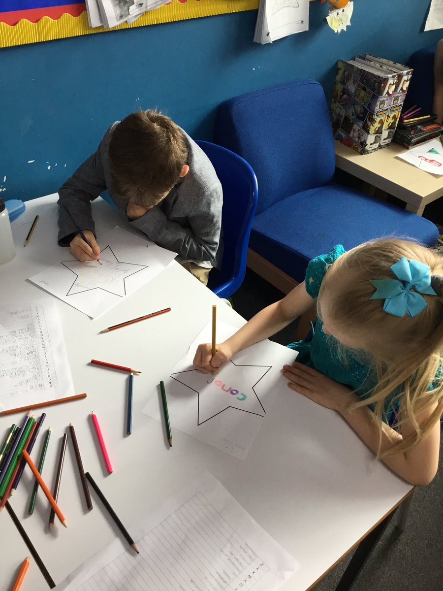 Year6LLEAVERS's tweet image. Finding out about why our classmates deserve to be on the Lime Tree boulevard! We are all stars! #kindness #friendship #gettingtoknowsomeone @limetreepa @Year4LLTPA