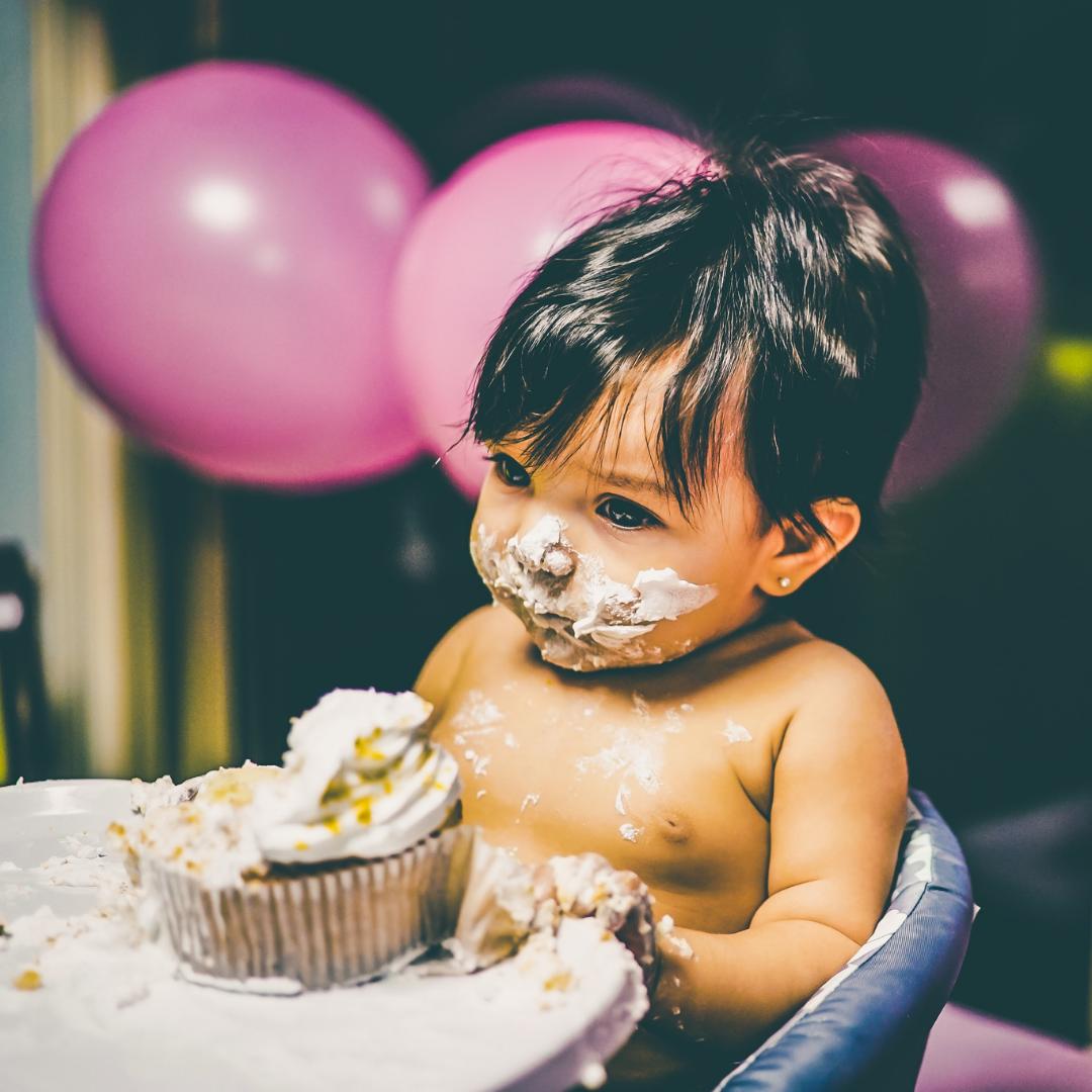GabriallaMom's tweet photo. Has your baby arrived yet? Find your child’s birthday buddy in the comments below! 👶🎂 

#HappyBirthdayBaby #HappyBirthday #CakeSmash #BirthdayPhotos #BirthdayPhotography #Milestones https://t.co/7rnPg2QLrc