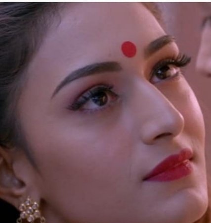 krish_kamala's tweet photo. How can one not fall in love with her Her gorgeousness, her angelic  beauty cannot  but mesmerise one&amp; all
#EJFhits2MillionOnIG https://t.co/3egzEUYBUx