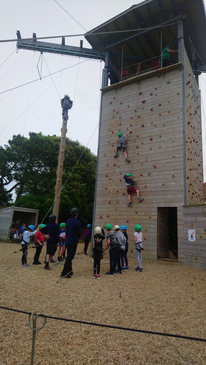 Burton End Primary Academy tweet media