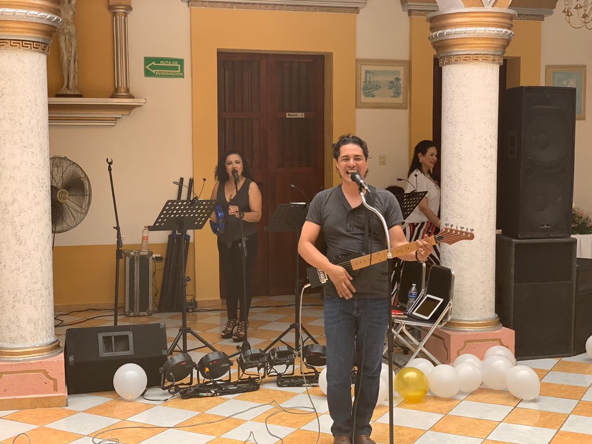 rafaelsalomon's tweet photo. En los festejos de aniversario del DIDEC (Dimensión Diocesana de Evangelización y Catequesis) en Culiacán, Sinaloa.
Un encuentro para la eternidad ¡Gracias!
#didec
#rafasalomon https://t.co/kmurCrMrzE