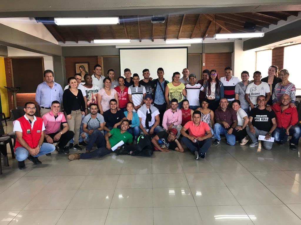 RuralCongreso's tweet photo. Lo Qué Pasa en #Antioquia | 150 #JóvenesRurales tendrán la oportunidad de recibir curso de formación bajo enfoque de fortalecimiento a la agricultura familiar campesina,patrocinado por la Gobernación,el Politécnico #JaimeIsaza y #Coredi #Emprendimiento https://t.co/1wznqkUJGL