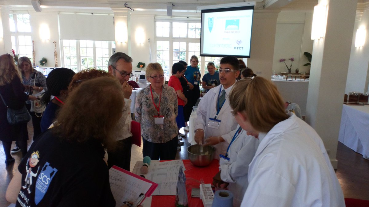 ELSSChemistry's tweet photo. So proud of these @elss_freeschool young scientists, showcasing their hard work today for the @SCS_Society 's #ScrubUpOnScience finals today, at @zsllondonzoo https://t.co/QlrVcE6nkm