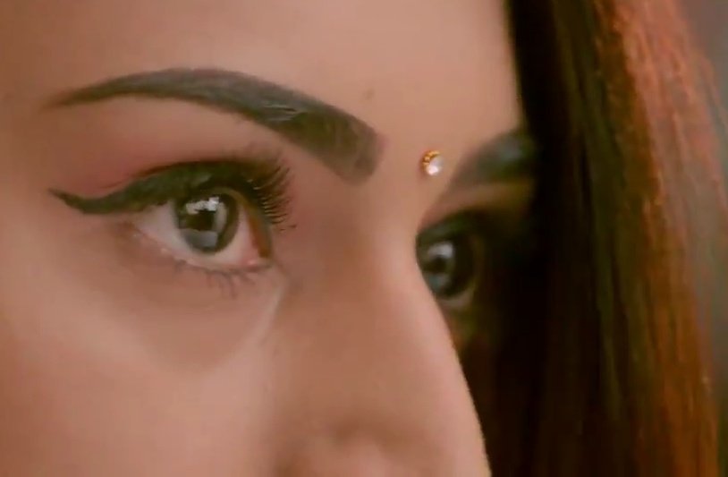 krish_kamala's tweet photo. These eyes so magical that one can drown in their depths&amp; lay blissfully  there for eternity 
#EJFhits2MillionOnIG https://t.co/idHfhpR93K