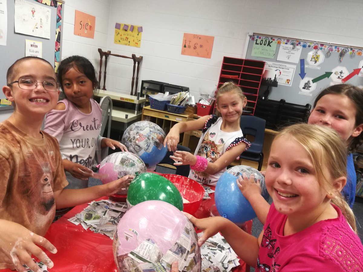 msyolandarice's tweet photo. After studying Mexico, the best way to celebrate is to make pinatas! @MVESEagles #summereaglescamp #learningdoesntstopinsummer #latinamericacamp https://t.co/5Gn9lKHlwi