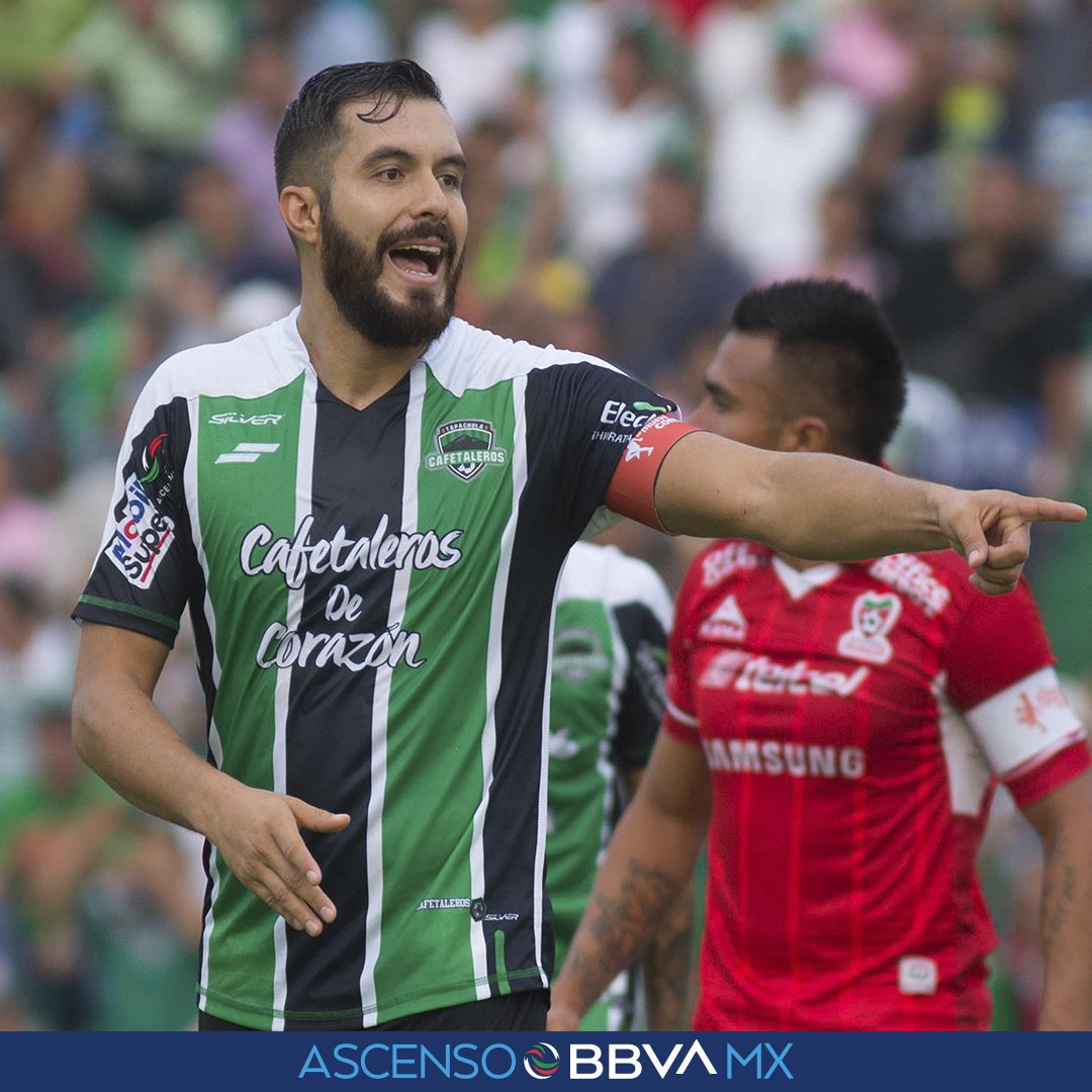 LigaMXExpansion's tweet photo. #AscensoBBVAMX

El delantero experimentado, Ismael Valadez, se llevó el título al máximo anotador del #Clausura2016 vistiendo el jersey de Cafetaleros de Tapachula. El originario de Tejupilco, Estado de México, marcó 10 goles. 

#GoleadoresASCENSOMX #SienteTuLiga https://t.co/9ovtbDlWo9