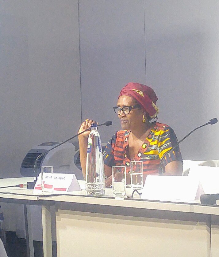 OxfamEU's tweet image. A platinum miner in South Africa will have to work 93 years to earn what the CEO of his company will get as bonus in one year. This is inequality. @Winnie_Byanyima #EDD19
