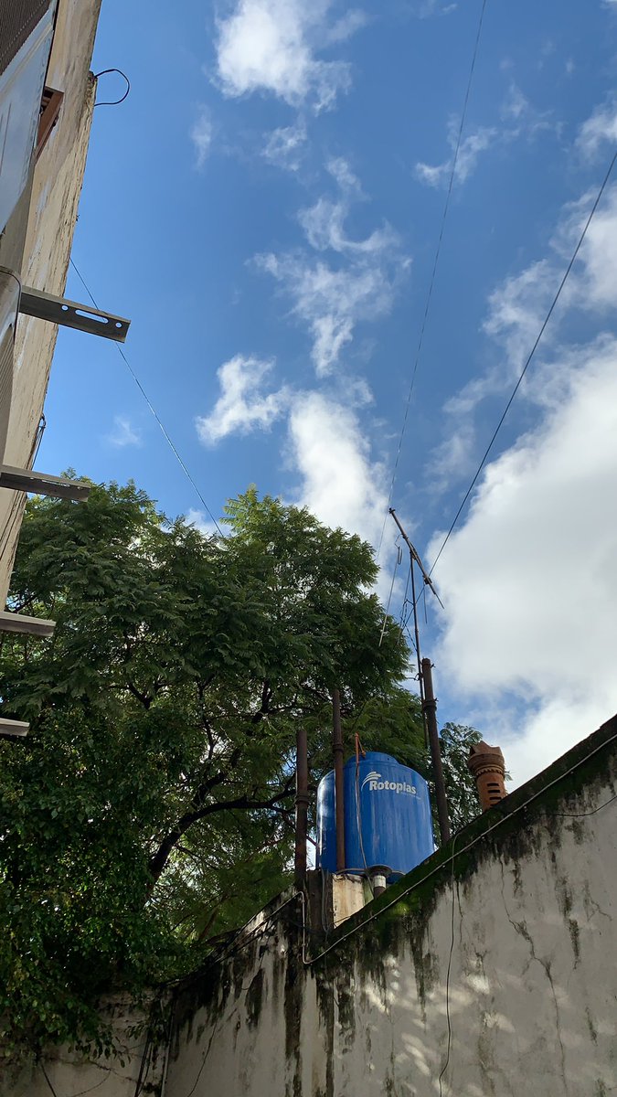 whead's tweet photo. MIREN!!! UN PEDAZO DE CIELO CELESTE!!! https://t.co/uPs22VXyED
