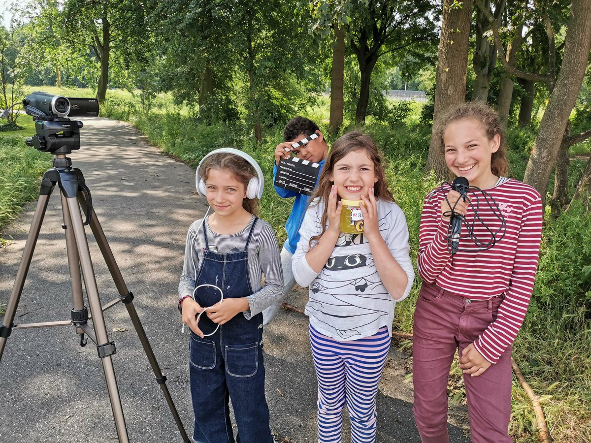 NRDTV vroeg de bezoekers van het Noorderpark naar hun leukste en meest irritante reclame. Maar dat konden we natuurlijk niet doen zonder reclame te maken voor onze eigen NRDTV producten!