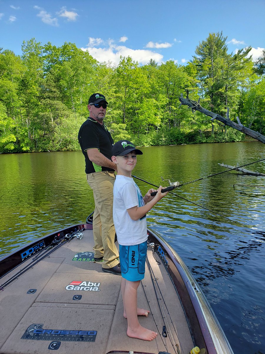 Boss_Outdoors's tweet image. Love fishing with my Dad!