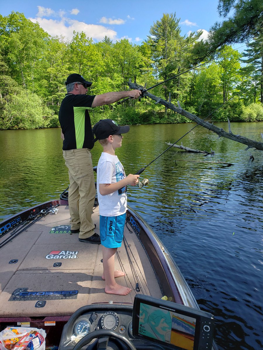Boss_Outdoors's tweet image. Love fishing with my Dad!