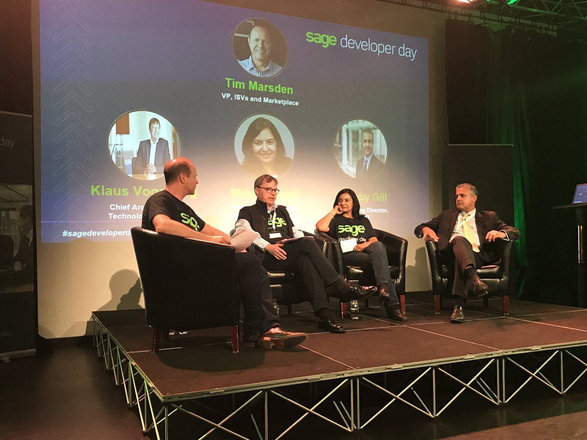 lisaewens's tweet image. It’s a wrap! Closing remarks at @sageuk #sagedeveloperday Thanks to all of the #apppartners who joined us today.