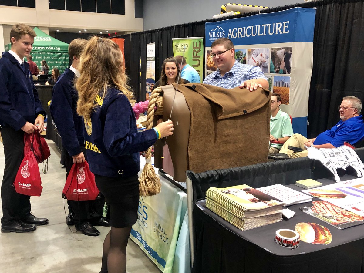 NCCattle's tweet photo. Kicking off the @ncffa convention this week! #ageducation https://t.co/kDPmQXbojY