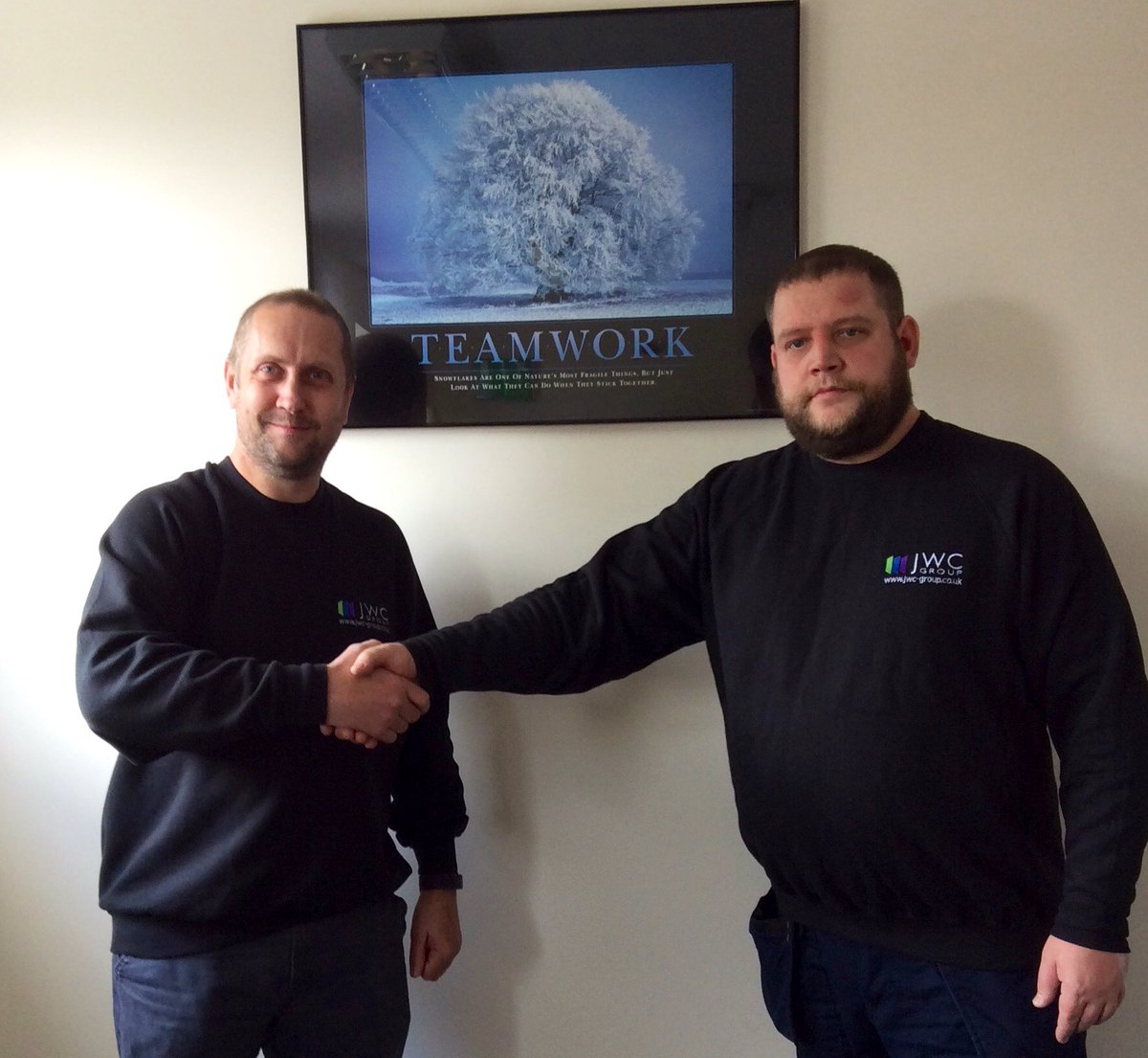 JWCwindowsltd's tweet photo. Welcome to the team 🤝

Dale is our new glass shop manager, with over 18 years experience he is a great addition to the team https://t.co/pQL6kK5jfe