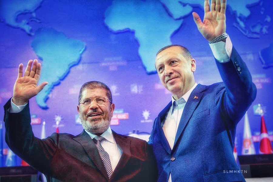 “Ülkenizin aslanlarını öldürmeyin. 
Düşmanlarınızın köpeklerine yem olursunuz”
 #محمد_مرسي