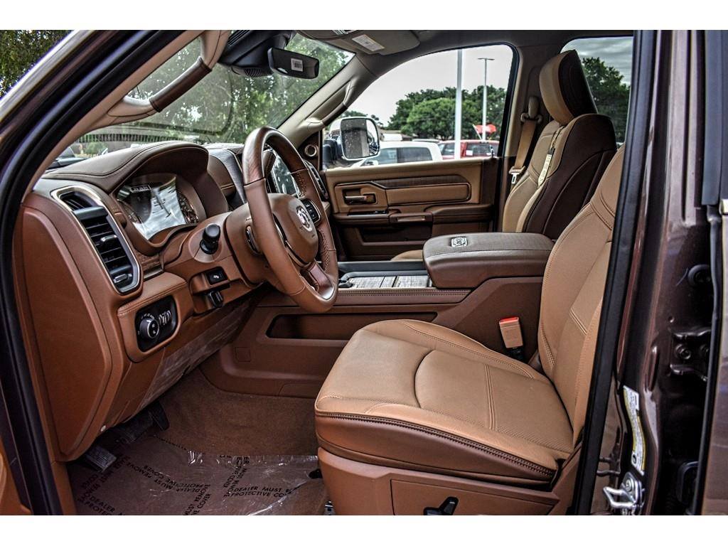 FrontierAuto's tweet image. When the stakes are high, double down on power. 
Stop by #FrontierDodge today to test drive our sleek 2019 #RAM 2500 #Laramie Longhorn before it's GONE. #TruckTuesday
Details: bit.ly/2WMR2aP