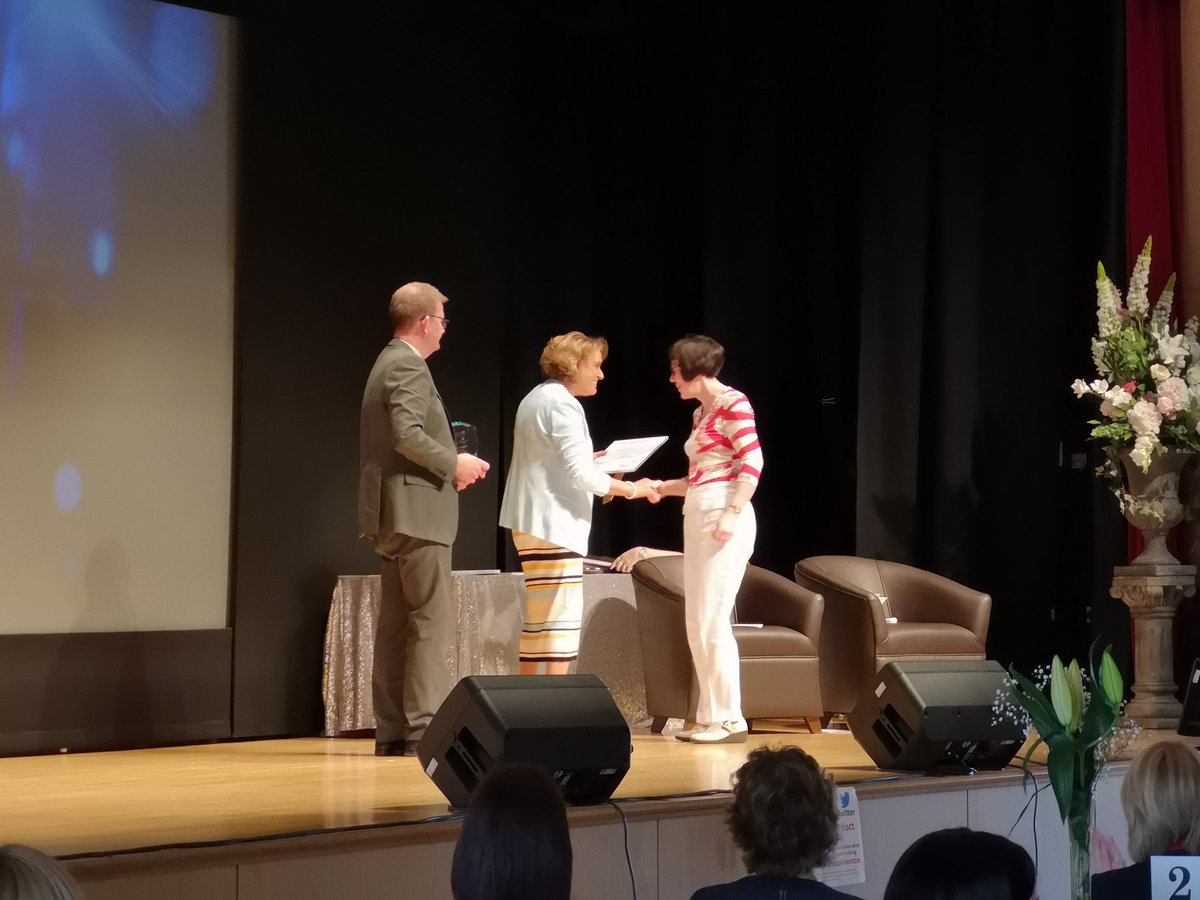 SouthernHSCT's tweet photo. 🎉Dr Kathryn Boyd, Consultant Haematologist has won the People's Choice Award! 🎉 #SHSCTExcellence #teamSHSCT https://t.co/9BuqwmuXrL