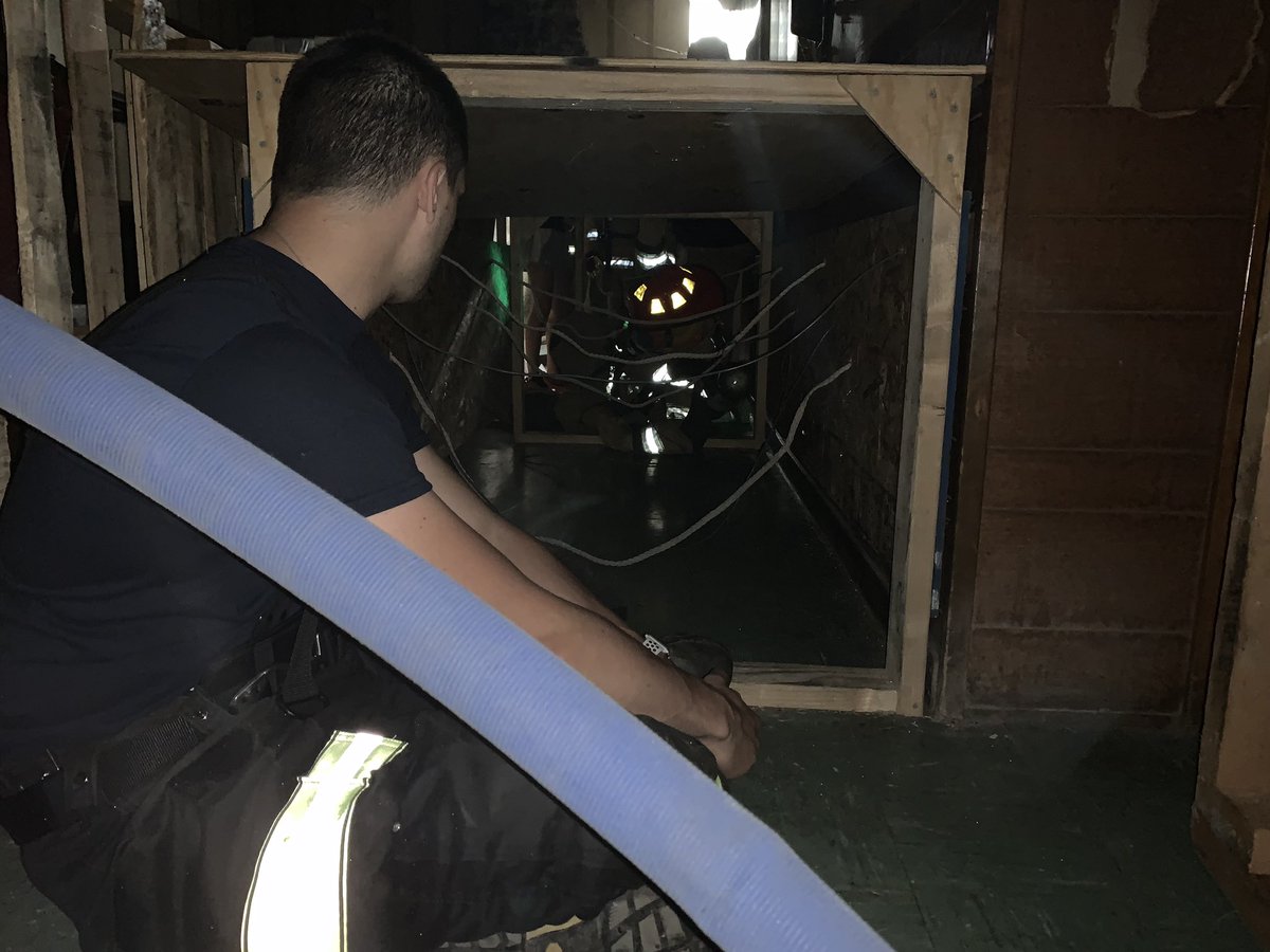 Alex_Marc77's tweet image. Spending some vacation days with a good group of teen fire cadets as we host our annual week-long fire camp.  This morning they are spending time in the maze. #volunteerfirefighters #pittsburgh #plum