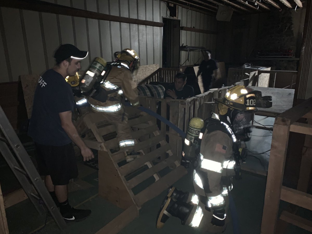 Alex_Marc77's tweet image. Spending some vacation days with a good group of teen fire cadets as we host our annual week-long fire camp.  This morning they are spending time in the maze. #volunteerfirefighters #pittsburgh #plum