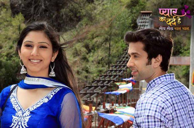 roopa_14sh's tweet photo. Happy #7YearsofPKDH my lovelies @NakuulMehta @disha11parmar 😘 Can relieve Adi-Pankhu aka Romeo-Butterfly 's eternal journey again &amp; again. Love you both so much forever &amp; always.😍❤️ Evergreen couple &amp; ensemble cast.❤️ #PaYa #PKDH #NakuulMehta #DishaParmar @PKDHOfficial @rajshri https://t.co/eYqW2TFDDA