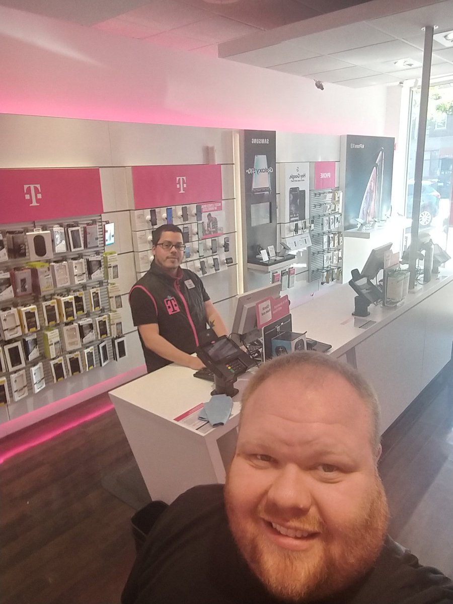 Jason Corn (@therealcorn4all) on Twitter photo Downtown Evanston T-Mobile ready to help you join the Magenta Family.
<a href="/kris_colson/">Kris Colson</a> <a href="/asadirfan/">Asad Irfan</a> <a href="/RJGomezIII/">Rafael J. Gómez lll</a>
#TMobileTuesday #MagentaChicago #CarrierFreedom Downtown Evanston T-Mobile ready to help you join the Magenta Family.
<a href="/kris_colson/">Kris Colson</a> <a href="/asadirfan/">Asad Irfan</a> <a href="/RJGomezIII/">Rafael J. Gómez lll</a>
#TMobileTuesday #MagentaChicago #CarrierFreedom