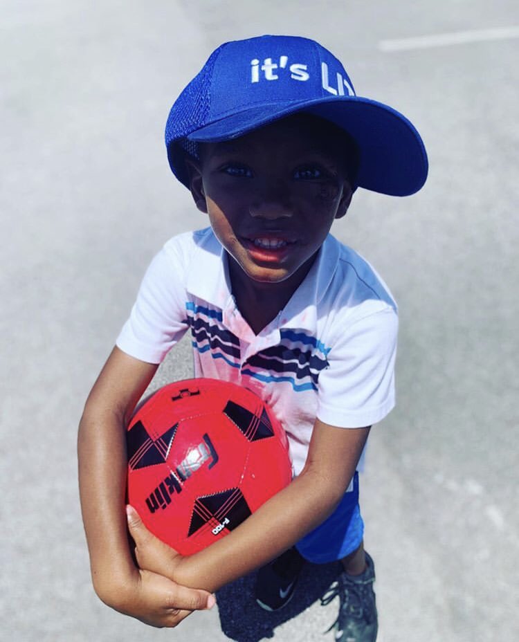 ProjectLITComm's tweet image. Happy Summer ☀️💙📚!
#ProjectLITSummit19 #JustReadIt