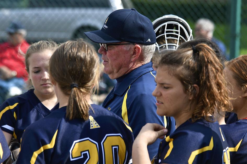 Mt. Pleasant's McIntyre steps down after 44 years bit.ly/2XZa532