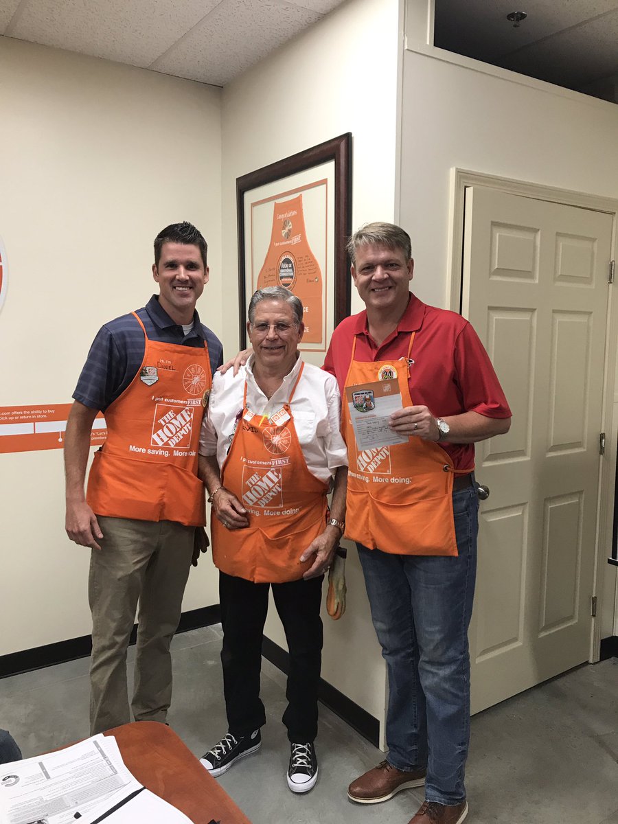 DH David Sedgley driving the business in Paint at 1856 Flowery Branch is recognized by Keith Tovey! #D01makingadifference