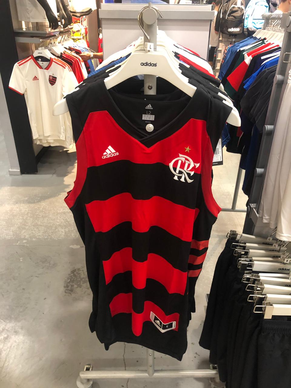 loja da adidas no nova américa