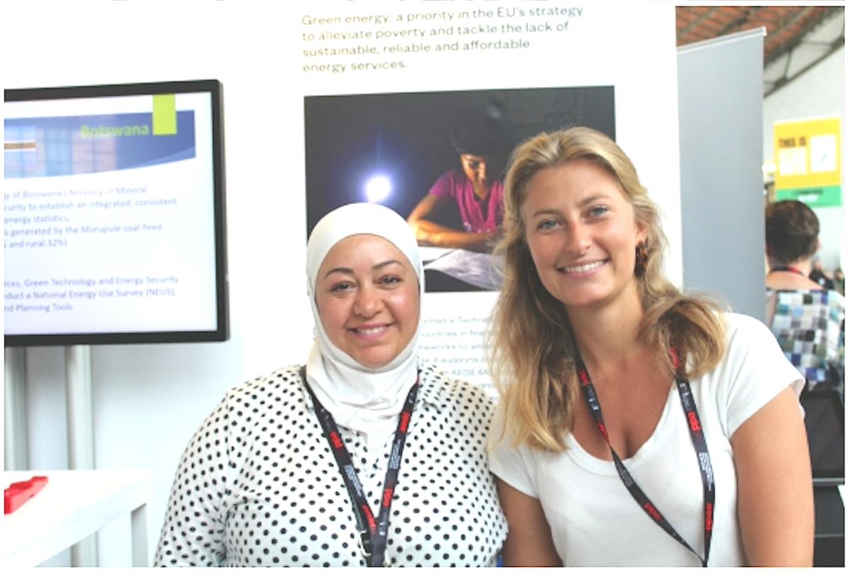 Prique's tweet photo. European Development Days #EDD2019 - Representing @TechfugeesK 
Meeting refugee activists, Human Rights Ambassadors and Digital Experts, amongst others. 
@ShazaAlrihawi https://t.co/D4MmrRHmpm