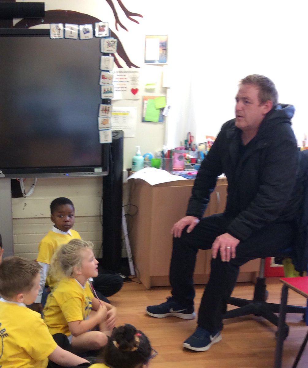 RecordBSTM's tweet photo. We also enjoyed Michael’s dad coming in to tell us all about his job of being a cook and other jobs he has done. Thank you for coming in to talk to us. We really enjoyed it! #STMParents #STMAspireAndAchieve19 https://t.co/DQpl7GpGYN