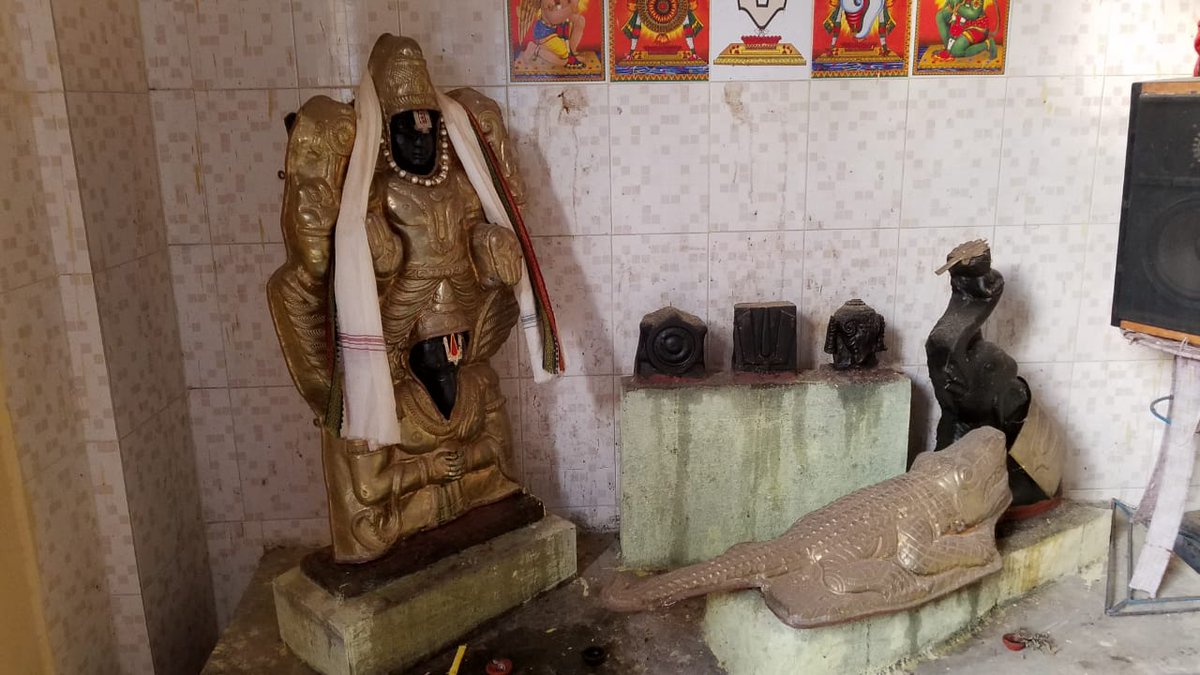 Bali98652944's tweet photo. #walkthekaveri
Day 30. Kabisthalam where Varadaraja gave mukti to elephant while flying on Garuda(pic)
Latha and Iyap joined me - poor souls! Brutalest day till about 3:30. Somehow crawled to finish line
Pic - Poompuhar on the mile-kallu for first time!
Thiruvayaru Shiva temple https://t.co/9yCizQlEUH