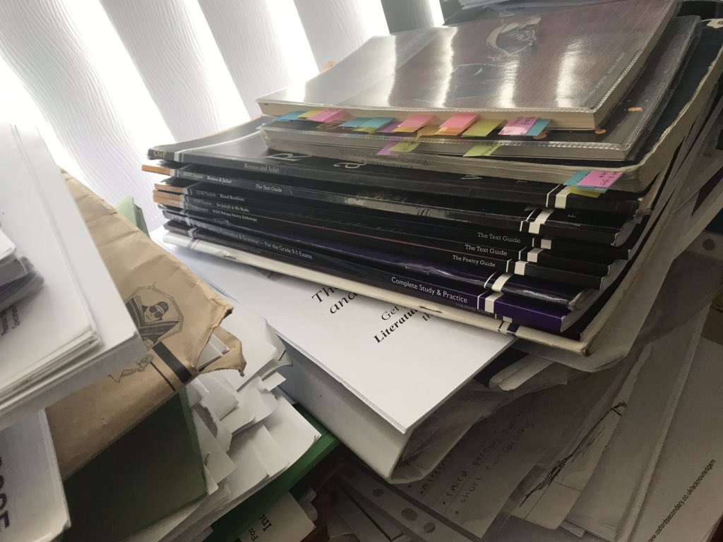 aishtaeiru's tweet photo. All of these bad boiiiis
Anyone wants them ???
 #gcsephysics #gcserevision #gcseadvices #bts #namjoon #cgpbooks #cgprevisionguides #revisionguides #gcserevision #gcsegiveaway #grade9
#englishlanguage #englishliterature #gcseenglish #gcses2019 #gcses #gcses2020 https://t.co/dSYpodjOPX