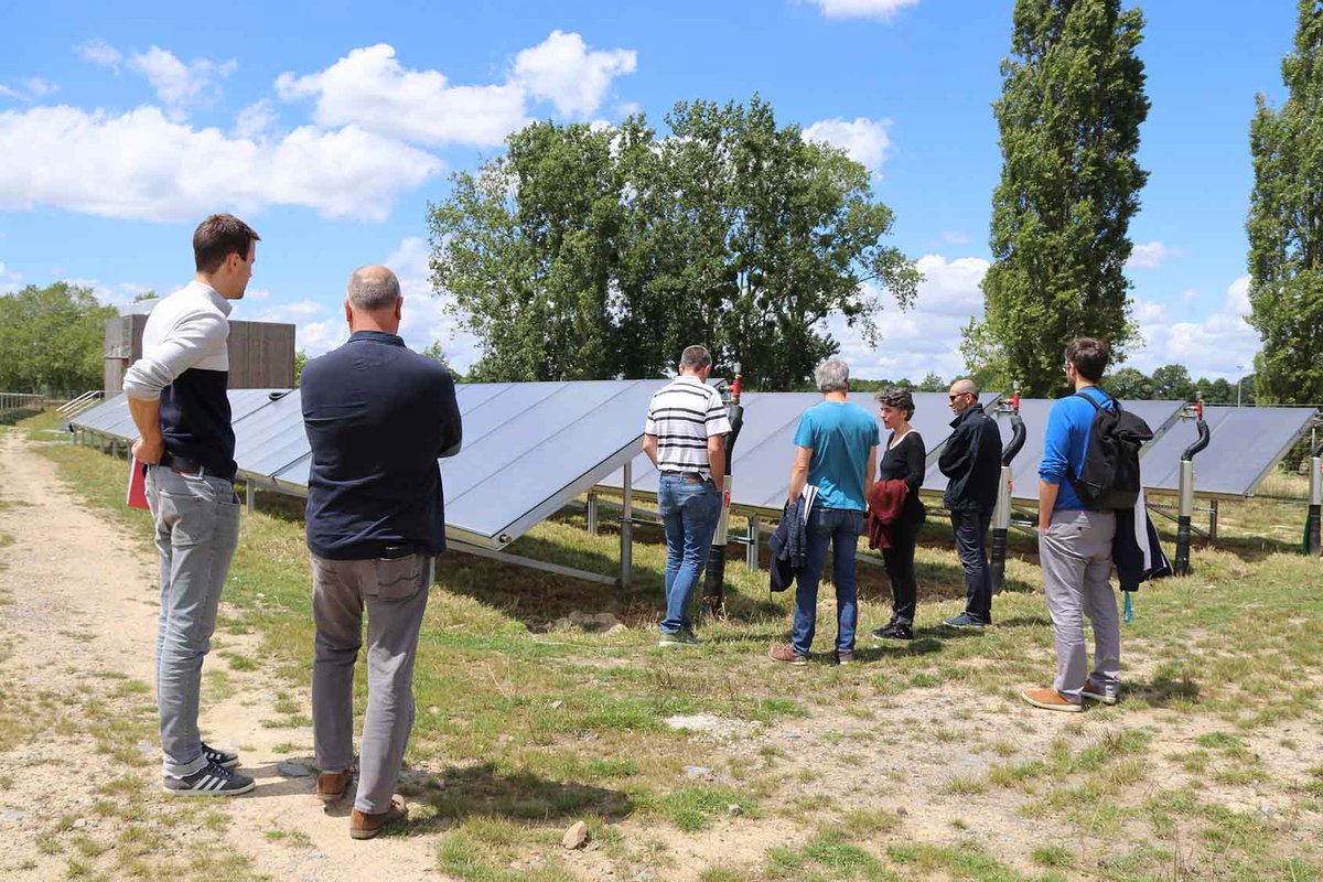 VChateaubriant's tweet photo. Mise en service le 6 juin 2018, la Centrale Solaire Thermique de #Châteaubriant est une réussite. Son engagement de garantie solaire de produire 900 MWh/an a été pleinement respecté en moins d’un an.
👉 https://t.co/CAJxiG5s0w https://t.co/npa5IyNVBv