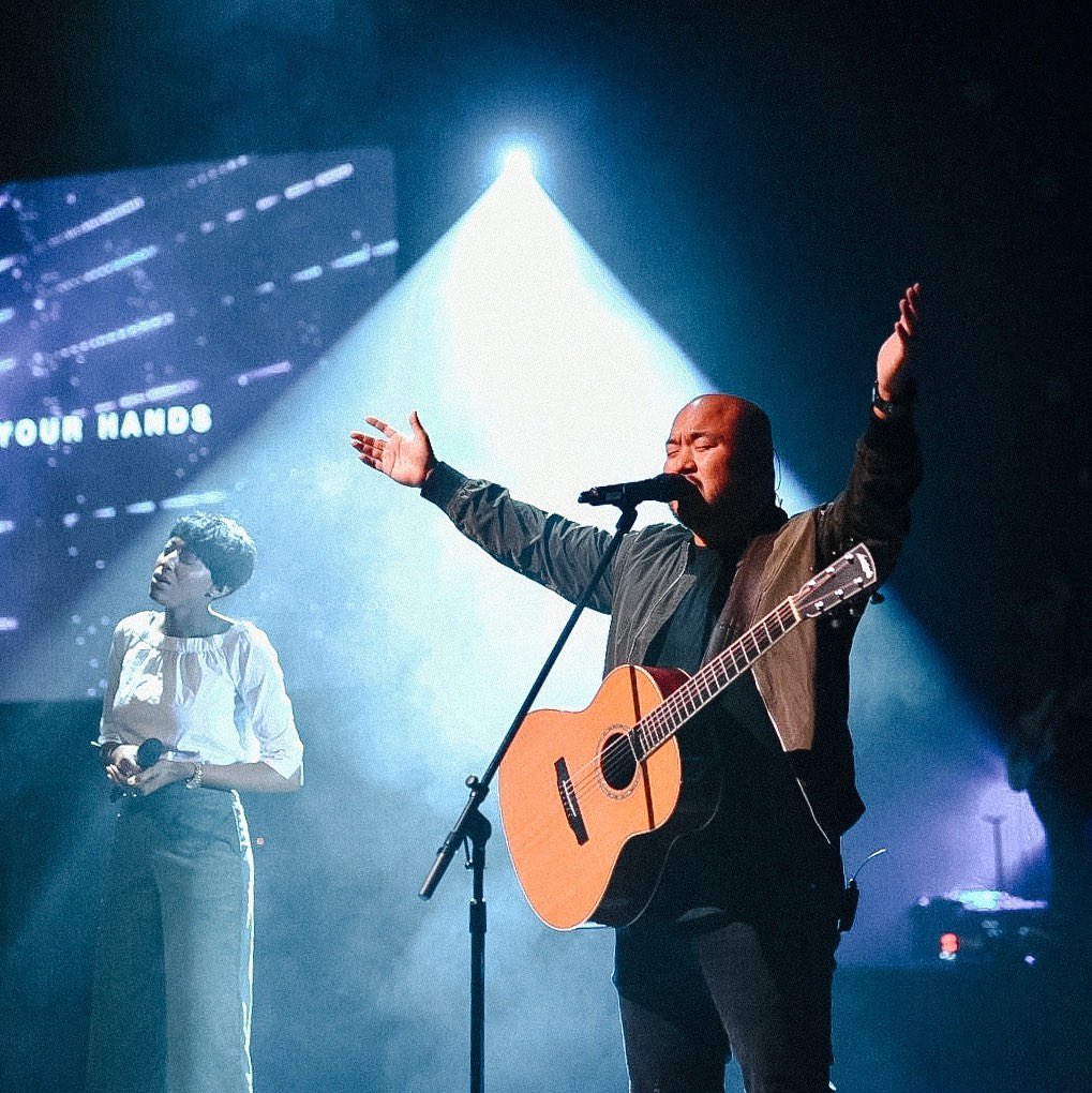 OneChurchMusic's tweet photo. Sunday was one for the books. 🙌 Father’s Day and the launch of @onedotchurch Northwest Columbus!

Here’s our #SundaySetlist
Echo (Elevation Worship)
God of the Promise (Elevation Worship)
Here Again (Elevation Worship)

#UsingMusicToUniteUs https://t.co/Y6D1fdUkvE