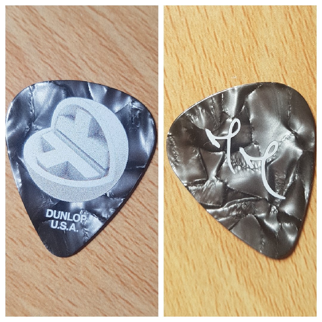 StaitNicola's tweet photo. Thank you @Sapie81 for these little beauties that arrived in the post today!! @miltonmcdonald1 Your virtual pick turned into the real deal courtesy of a kind thoughtful fellow thatter!!! #tt30 https://t.co/iSYrnhRZuT