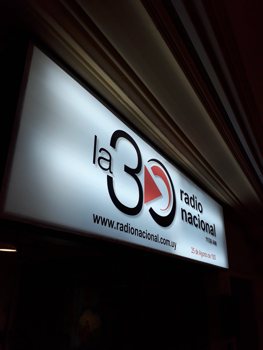 Ahora en la 30, Radio Nacional, gracias a los amigos de Pipí Cucú por recibirnos!! 👌👌👌

#Coplaalta
#SalaHugoBalzo
#PipíCucú