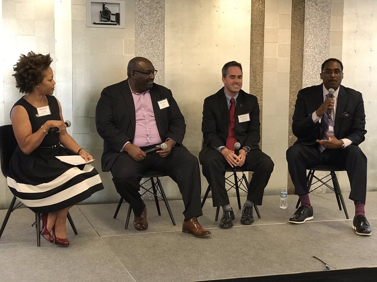Sarah Ware, member of CAR’s 2019 Board of Directors, moderates a discussion w/ David Howat, Bo Kemp, &amp; Leon Walker on the community impact of #OpportunityZone #investment in #Chicago at the #CommercialForum Opportunity Zone Summit. #CRE