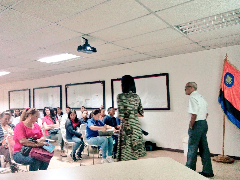 CojedesC0napdis's tweet photo. La mañana de hoy dimos inicio a la formación de 58 medic@s del #Pasdis quienes articuladamente con la @MisionDrJGH serán los responsables del despliegue por los SRI para garantizar la calificación y protección de las PCD @NicolasMaduro @MargaudPSUV @sramirez_fp @Conapdis @ea_saez https://t.co/8lgcBs23ag