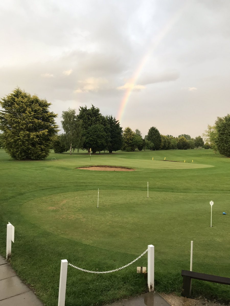 Rain looks like it’s going away for the weekend - while the rain is away the golfers can play!  Book your tee time by calling 01205 290669