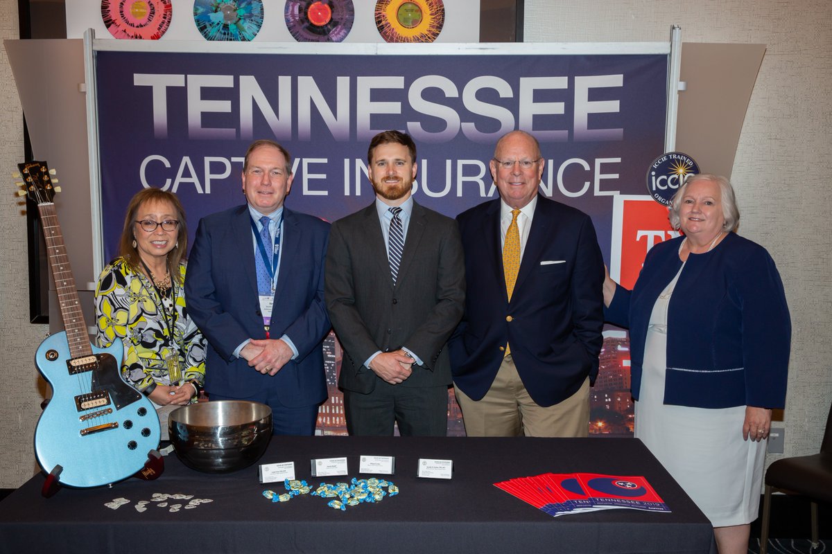 TNCommerceInsur's tweet photo. Interim Commissioner @Carter_Lawrence joined fmr commissioner @Juliemmtn today at the TN Captive Insurance Assn conference in Nashville where she was presented w/ the James D. Hinton Memorial Captive Insurance Volunteer Award for leadership in the captive insurance industry! https://t.co/nNipGQ3WwI
