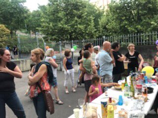 JeanSbastien's tweet photo. Bien dans ma résidence #partage #voisins beau moment de partage entre résidents à #lyon avec #batigere https://t.co/3TtbOkZE0k