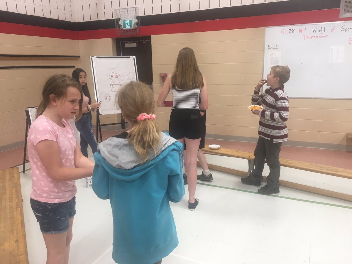 NobleQEPS's tweet photo. Family Game Night @QEPSKnights 5-7pm tonight! https://t.co/Hfif3LSDLb