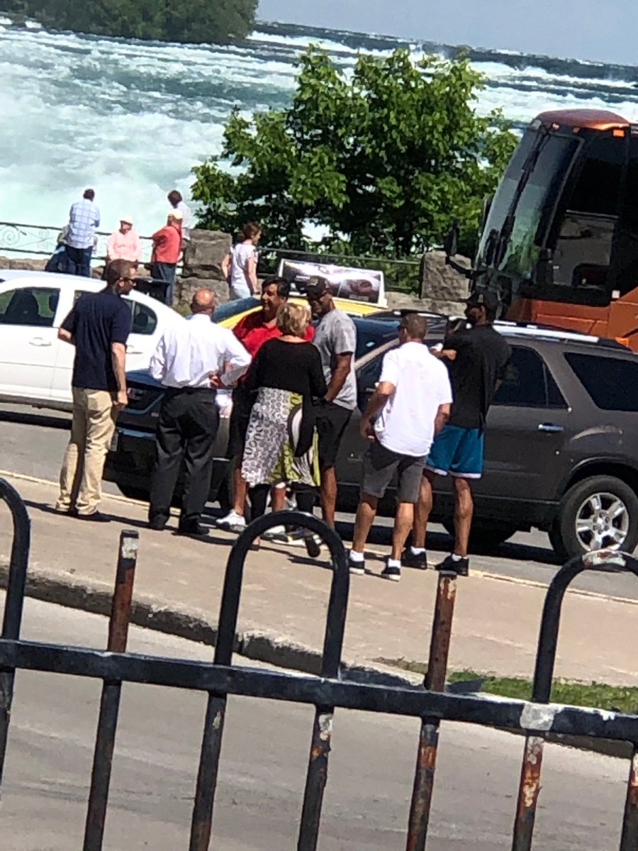 cliftonhillfun's tweet image. Guess who is here? #funguy #KawhiLeonard is here on Clifton Hill Fun by the Falls #raptors #wethechampions #wethenorth