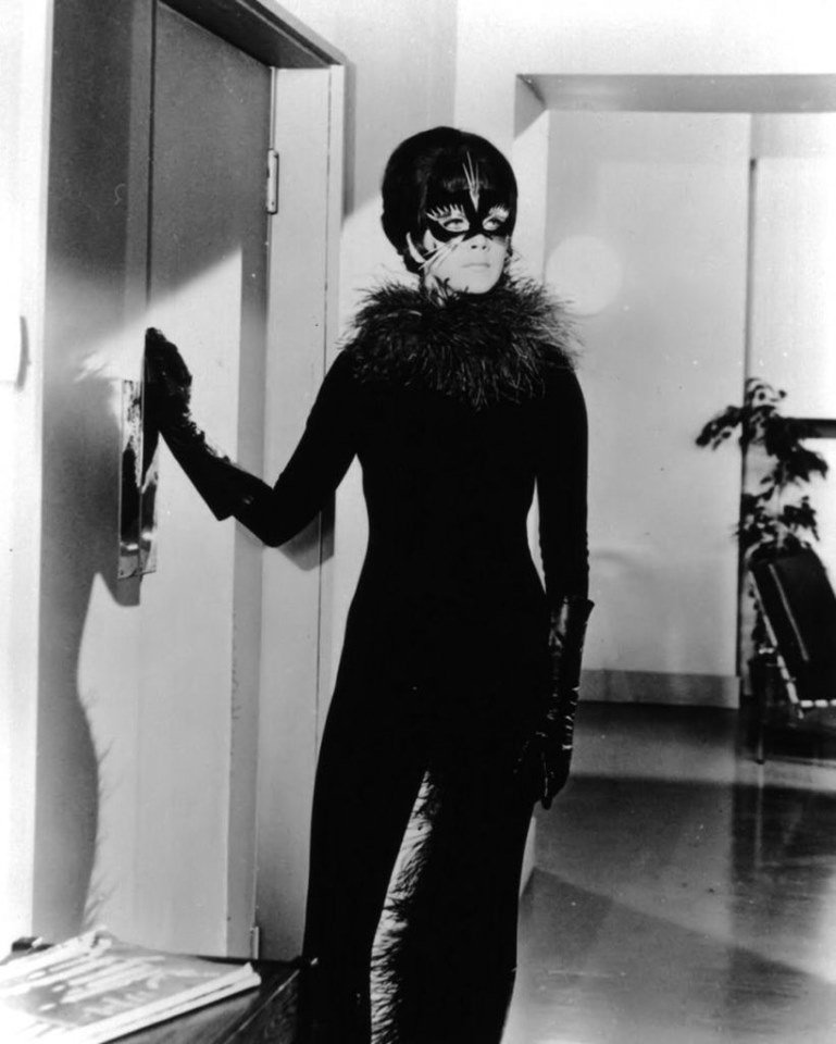 Happy Birthday to Linda Thorson who turns 72 today!  Pictured here as Tara King on The Avengers. 