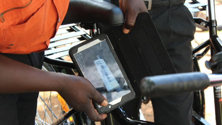 TaroWorksApp's tweet photo. Business Process Automation vs People Power - What's Best? https://t.co/CMEBo6N9Yf In countries with low labor costs, when does it make economic sense to use technology to drive business process automation vs. people to power field work? @PowerOfBicycles @B2P @BRACworld @iDEorg https://t.co/qaHkmzqrpH