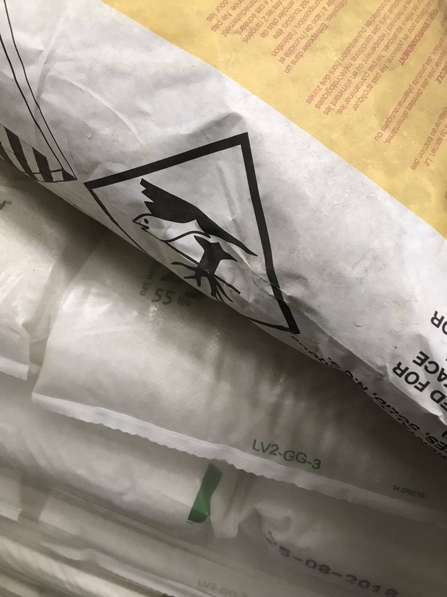 EmilyAgSafe's tweet image. Are you familiar with WHMIS symbols? Contact @AgSafeBC for a free site specific WHMIS session. #FarmSafety